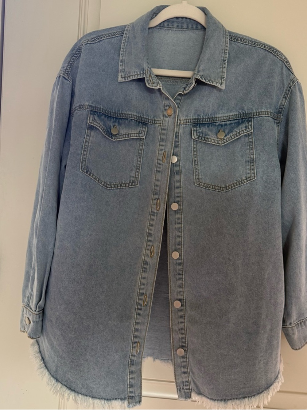Light Wash Denim Shacket Frayed Hem Relaxed Fit M